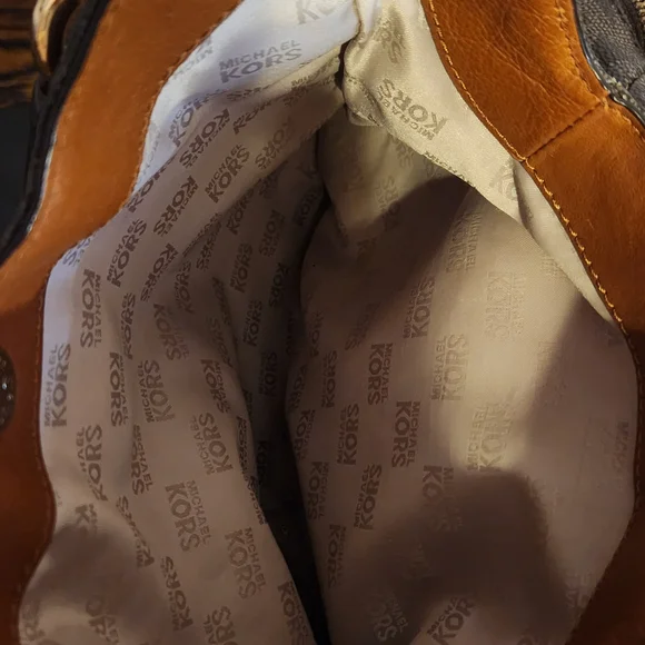 Michael Kors Brown Shoulder Bag.  EUC - Picture 9 of 13